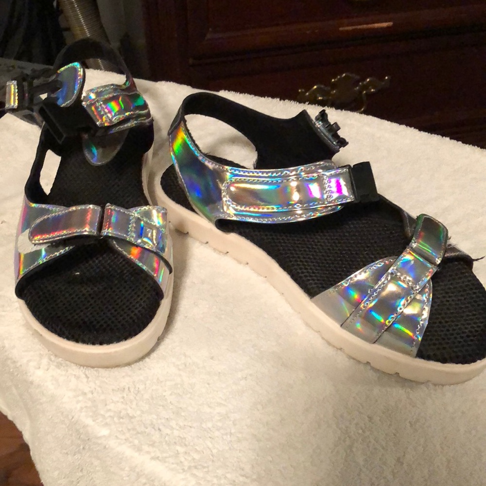 Silver bamboo sandals size 8
